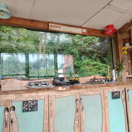 Inch Hideaway Eco Camping Whitegate  Eksteriør bilde