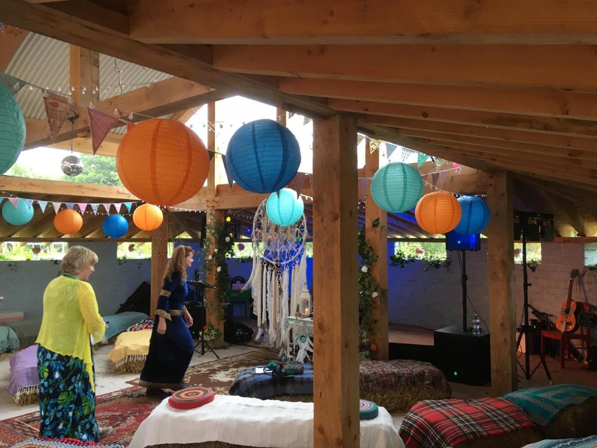 Inch Hideaway Eco Camping Whitegate  Eksteriør bilde
