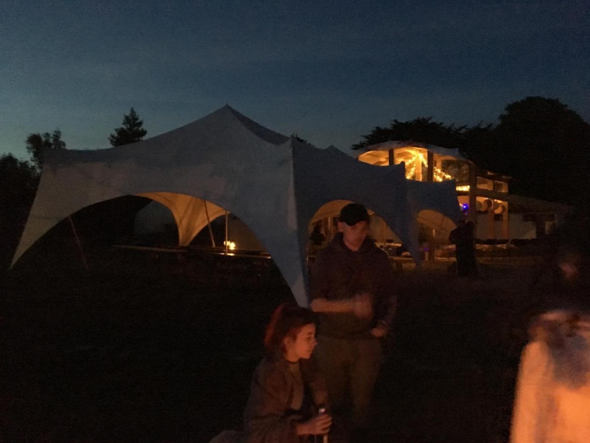 Inch Hideaway Eco Camping Whitegate  Eksteriør bilde