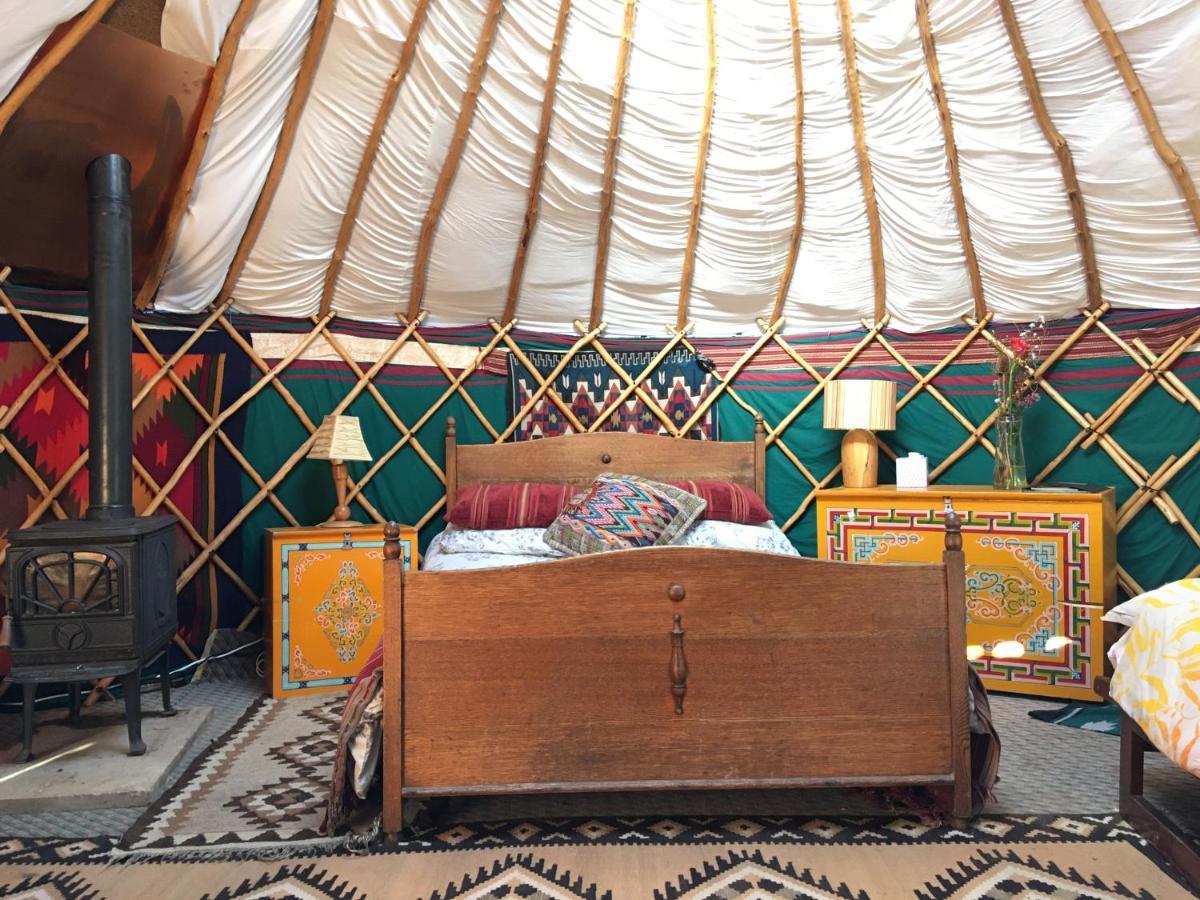 Inch Hideaway Eco Camping Whitegate  Eksteriør bilde